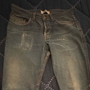 Naked and famous natural indigo slevedge denim.  Size 32.